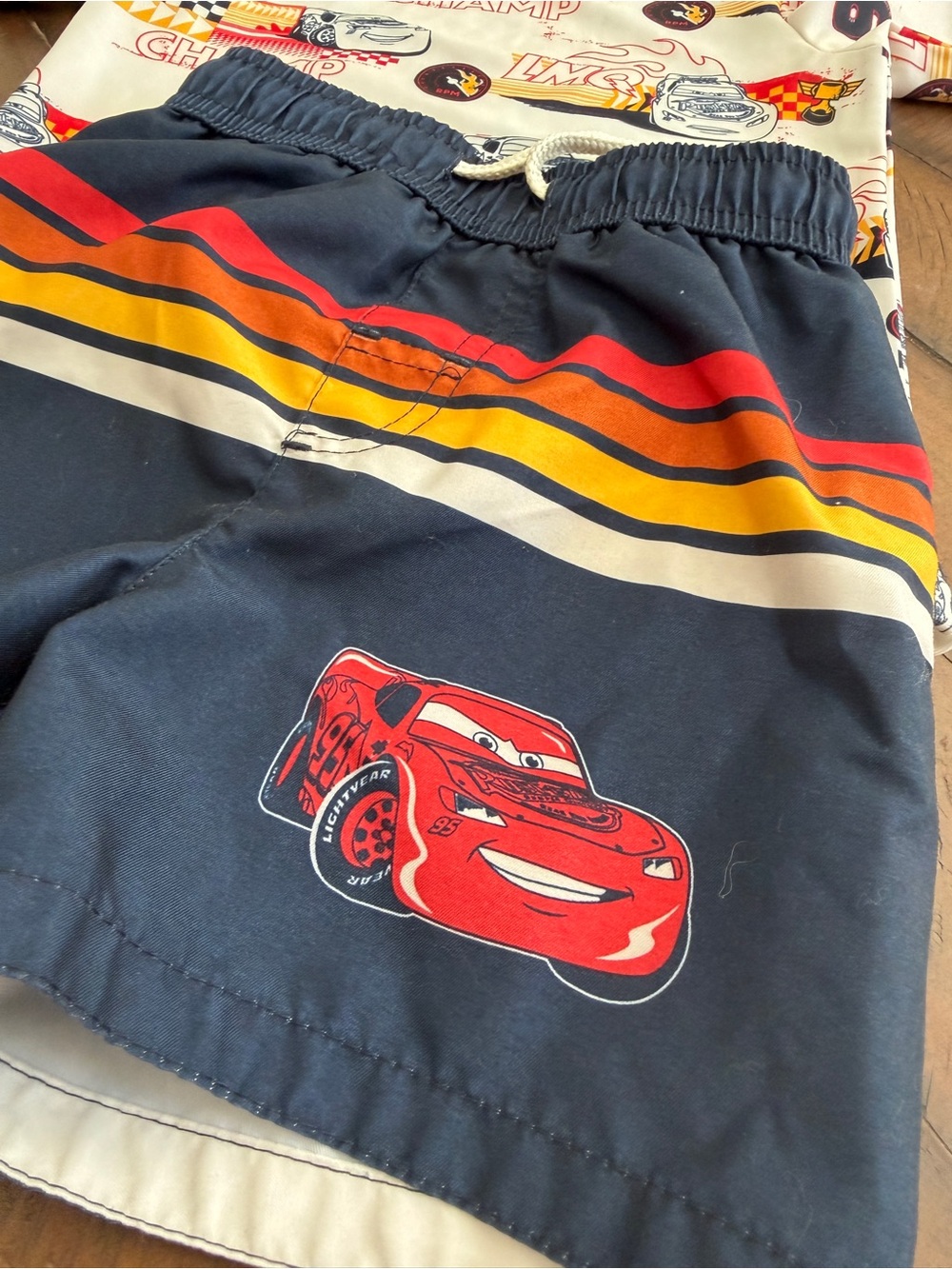 Lightning McQueen Rash Guard & Trunks Set - Picture 7 of 8